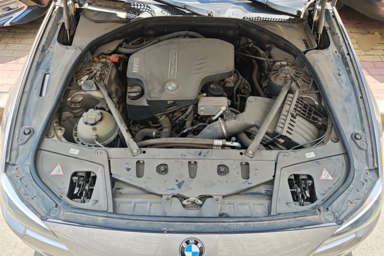 Used BMW 5 Series 2014 520Li Elegant Model Engine Bay