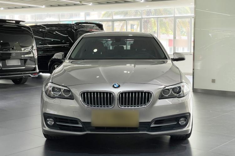 Used BMW 5 Series 2014 535Li Leading Model Exterior 1