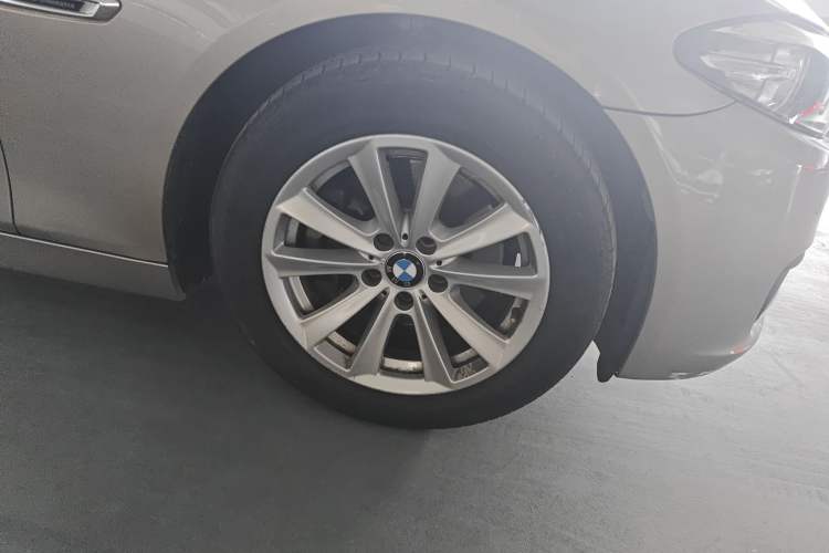 Used BMW 5 Series 2014 520Li Elegant Model Exterior 2