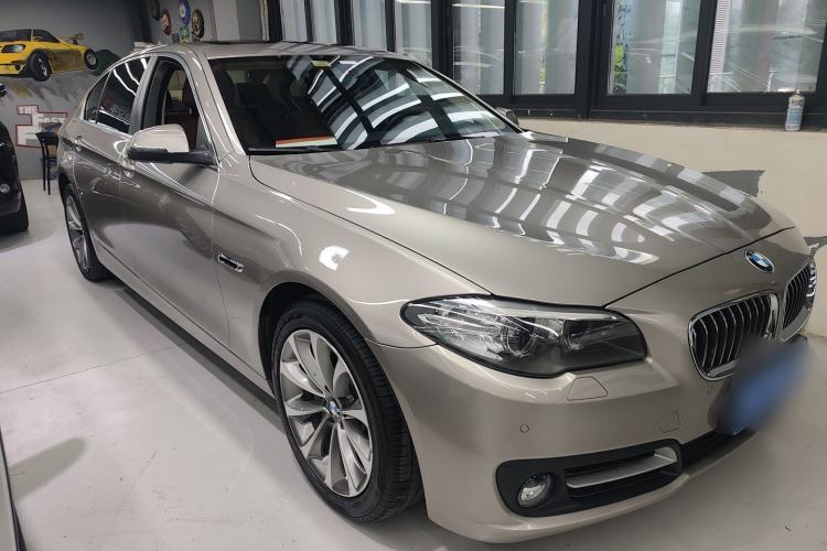 Used BMW 5 Series 2014 528Li Leading Model Exterior 2