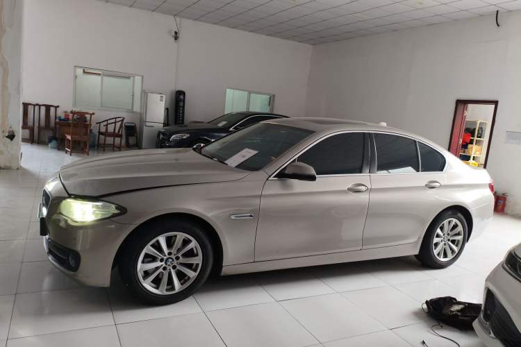 Used BMW 5 Series 2014 520i Elegant Edition Exterior 2