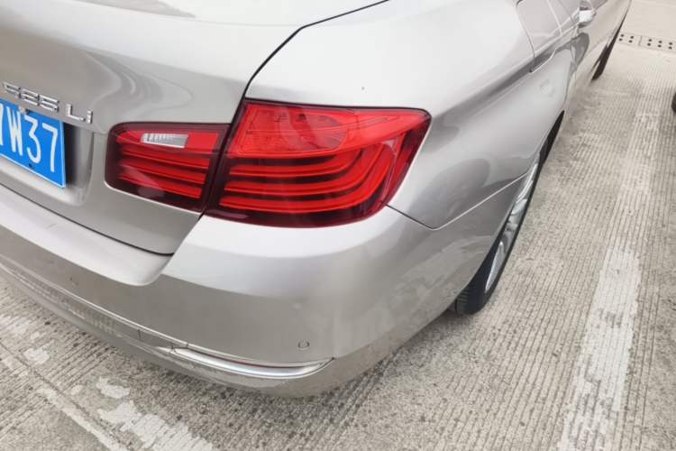 Used BMW 5 Series 2014 525Li Luxury Design Package Exterior 3