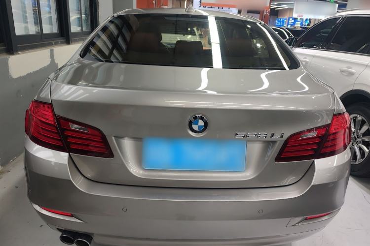 Used BMW 5 Series 2014 528Li Leading Model Exterior 4