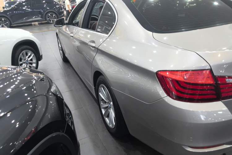 Used BMW 5 Series 2014 520i Elegant Edition Exterior 5