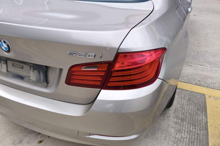 Used BMW 5 Series 2014 520i Elegant Edition Exterior 6