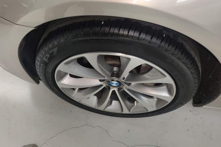Used BMW 5 Series 2014 528Li Leading Model Exterior 7