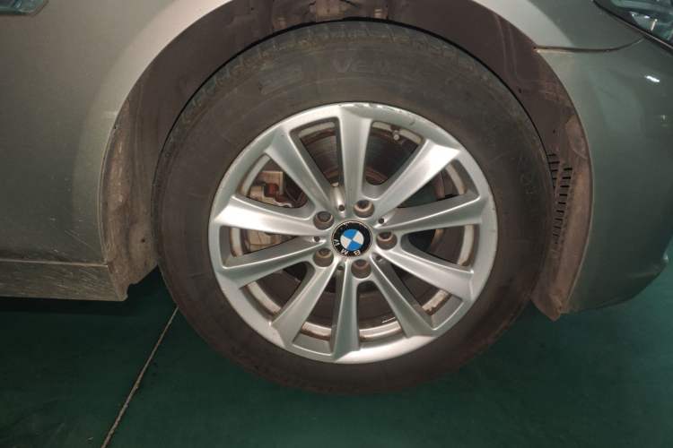 Used BMW 5 Series 2014 520Li Elegant Model Exterior 7