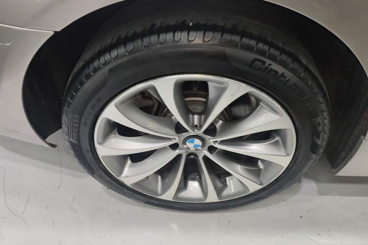 Used BMW 5 Series 2014 528Li Leading Model Exterior 8