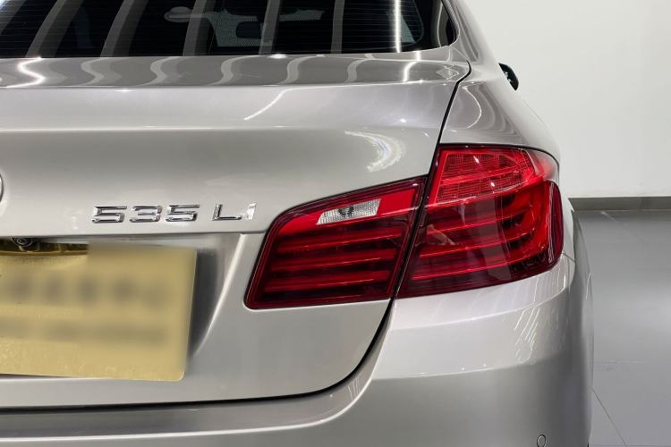 Used BMW 5 Series 2014 535Li Leading Model Exterior 8