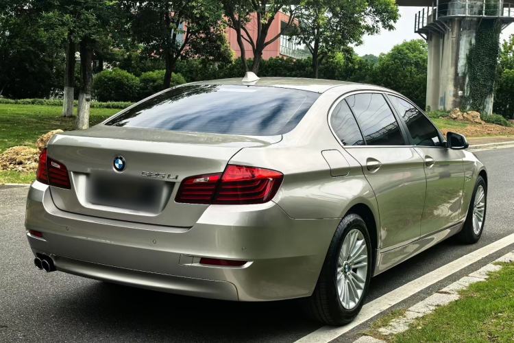 Used BMW 5 Series 2014 525Li Leading Model Exterior 8