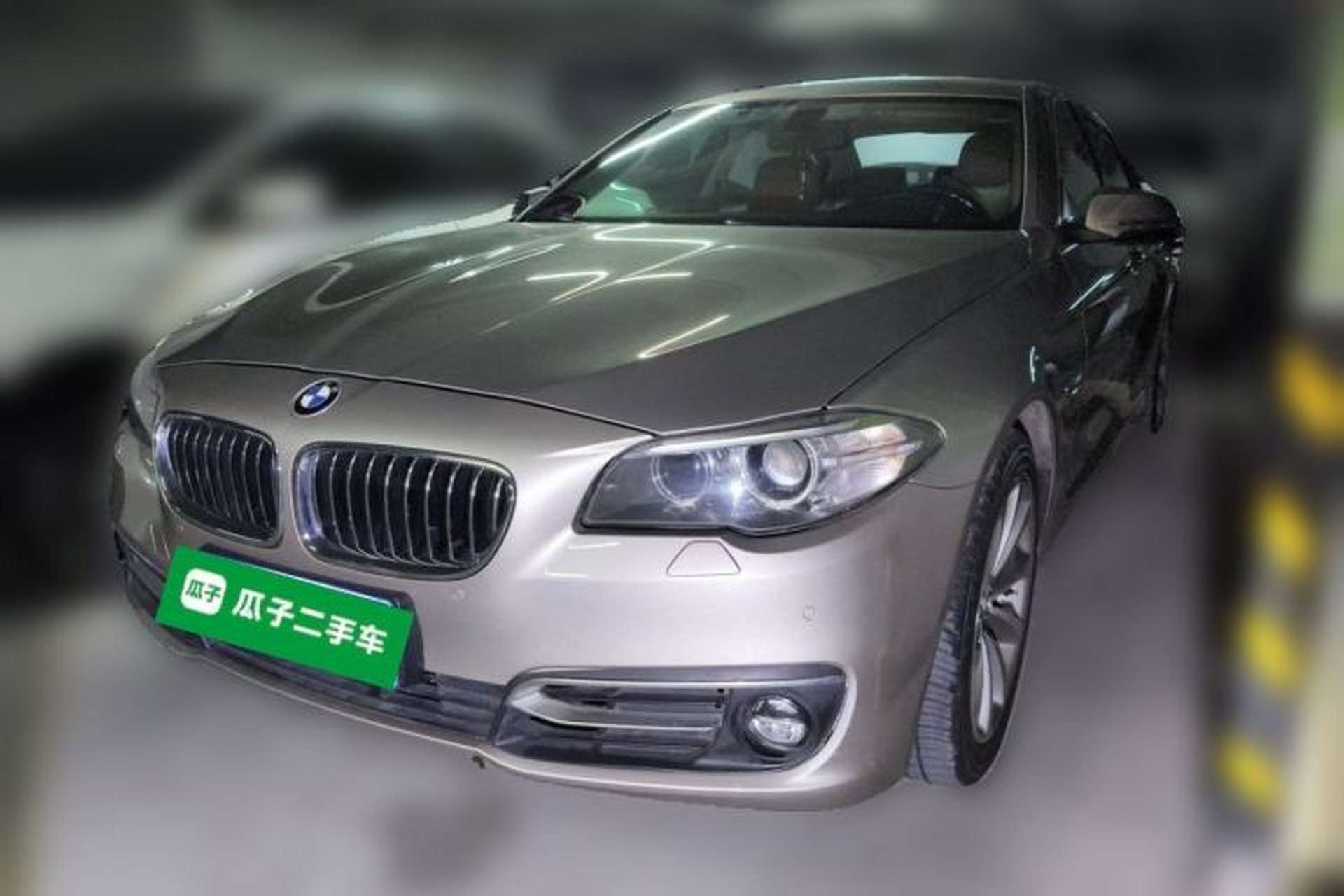 Used BMW 5 Series 2014 528Li Leading Model Front Left 45 Deg