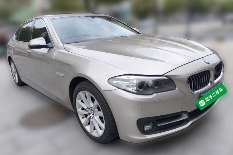 Used BMW 5 Series 2014 528Li Leading Model Front Right 45 Deg