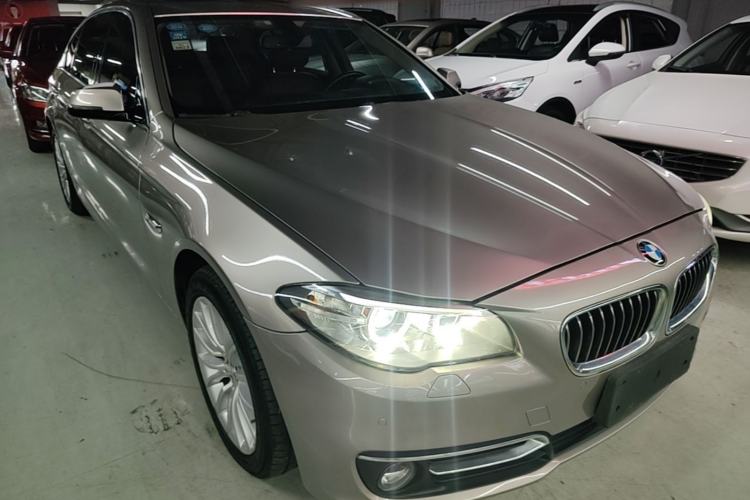 Used BMW 5 Series 2014 525Li Luxury Design Package Front Right 45 Deg