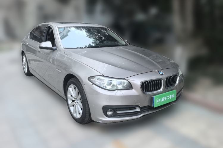 Used BMW 5 Series 2014 528Li Leading Model Front Right 45 Deg