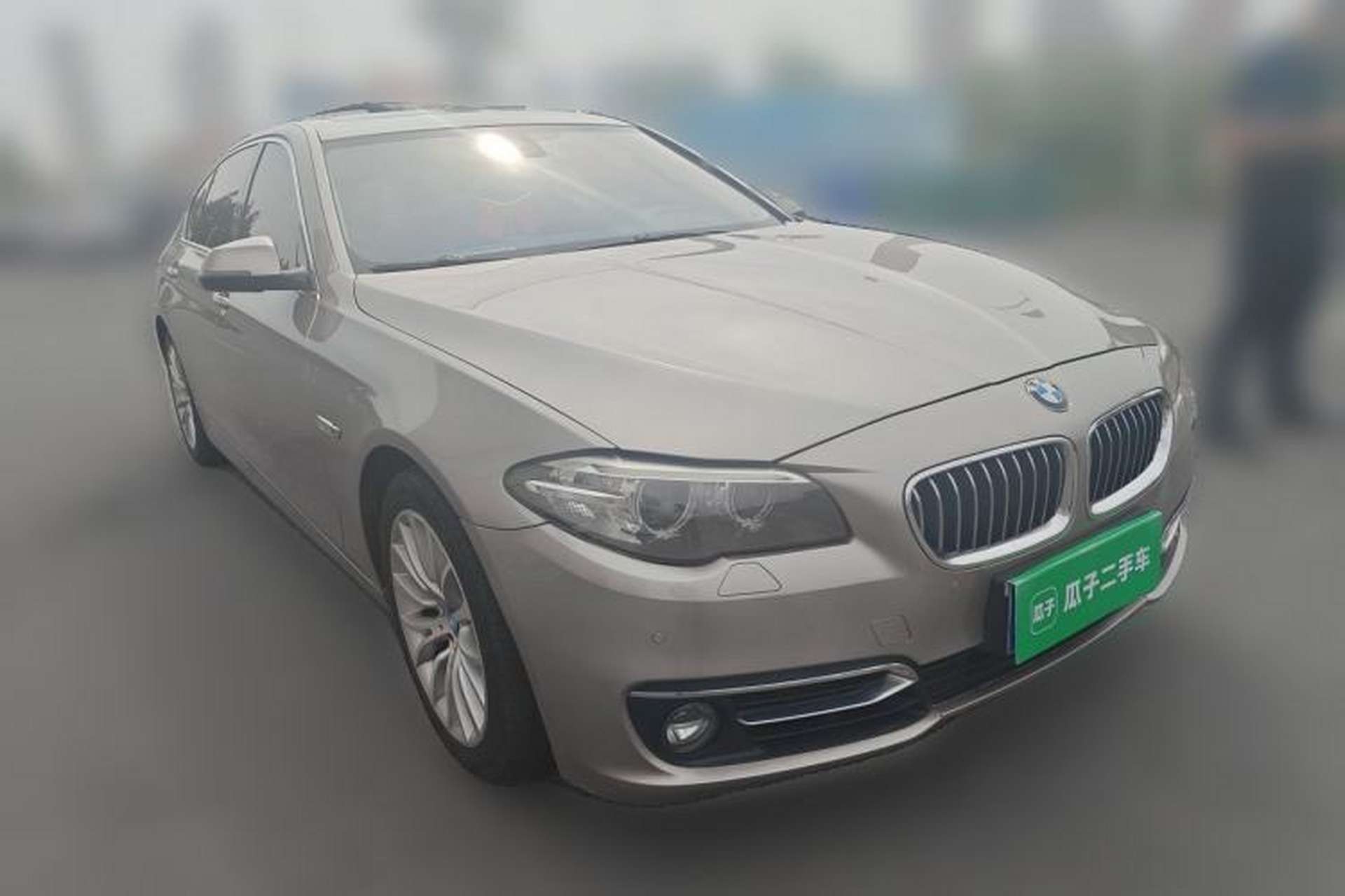 Used BMW 5 Series 2014 525Li Luxury Design Package Front Right 45 Deg