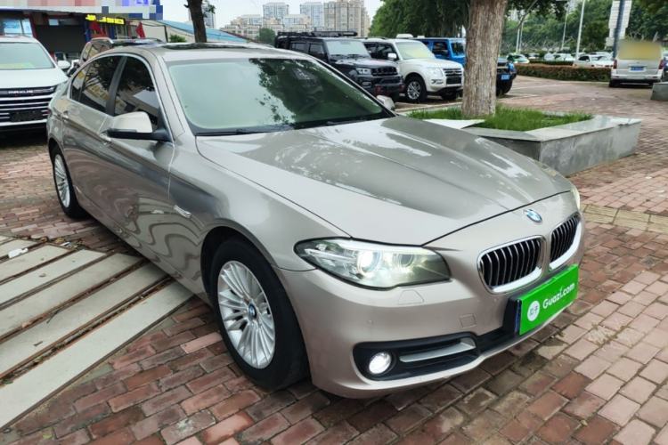 Used BMW 5 Series 2014 525Li Leading Model Front Right 45 Deg