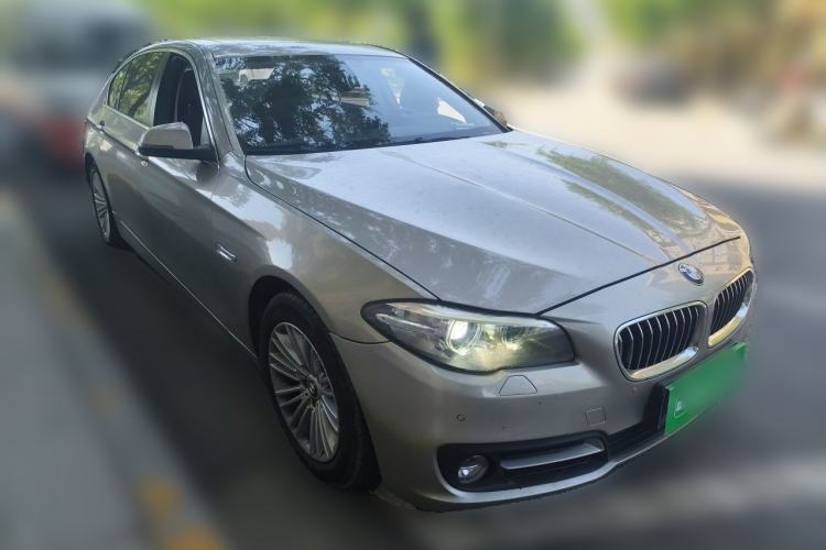 Used BMW 5 Series 2014 525Li Leading Model Front Right 45 Deg