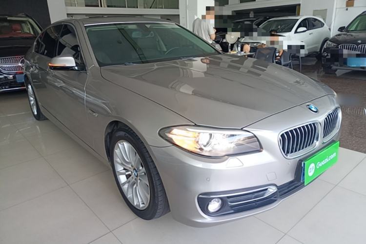 Used BMW 5 Series 2014 525Li Luxury Design Package Front Right 45 Deg