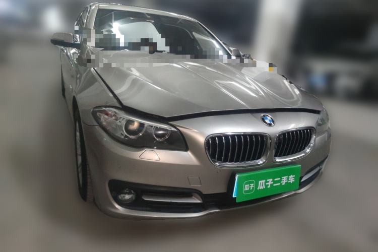 Used BMW 5 Series 2014 525Li Leading Model Front Right 45 Deg