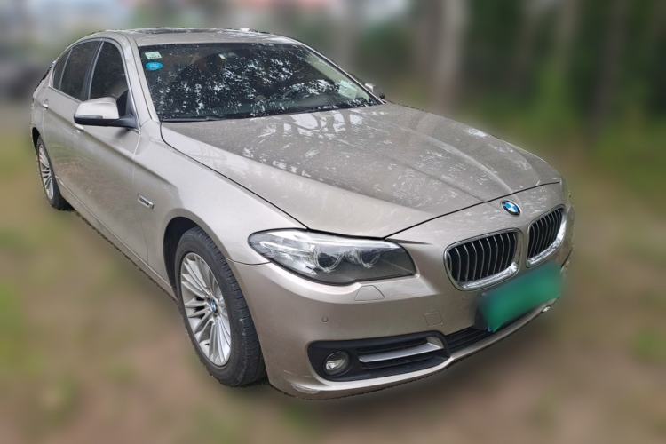 Used BMW 5 Series 2014 525Li Luxury Design Package Front Right 45 Deg