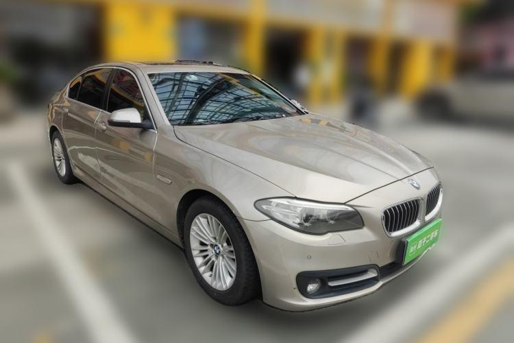 Used BMW 5 Series 2014 525Li Leading Model Front Right 45 Deg