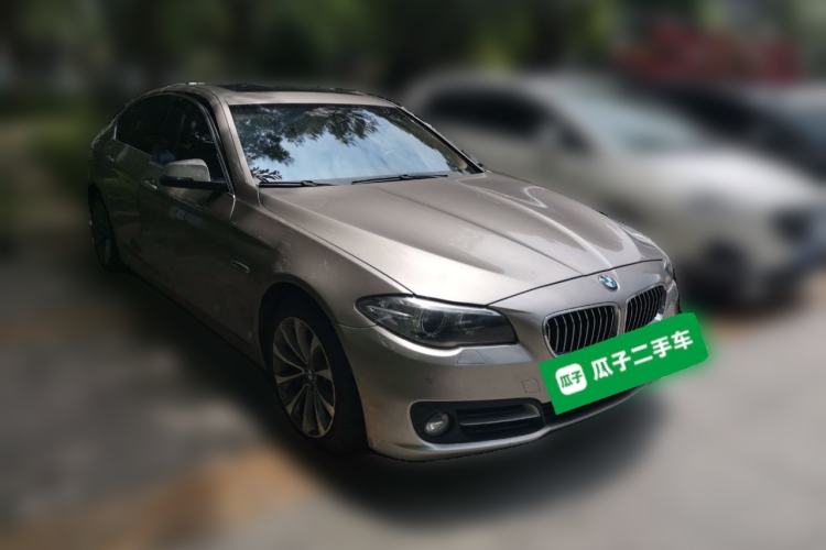 Used BMW 5 Series 2014 528Li Leading Model Front Right 45 Deg