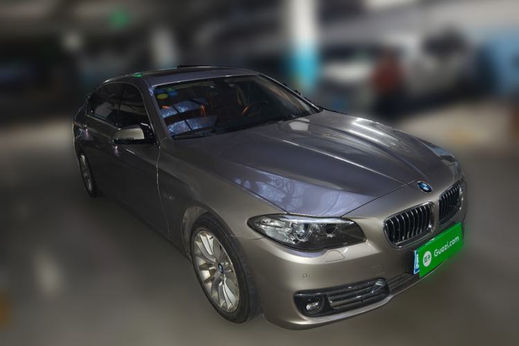 Used BMW 5 Series 2014 525Li Luxury Design Package Front Right 45 Deg