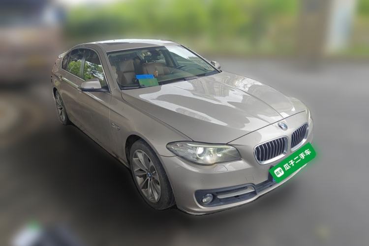 Used BMW 5 Series 2014 528Li Leading Model Front Right 45 Deg
