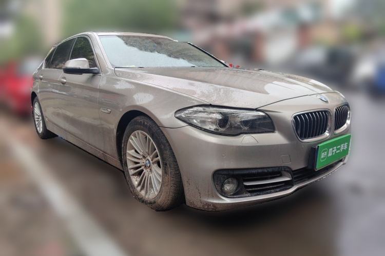 Used BMW 5 Series 2014 525Li Leading Model Front Right 45 Deg