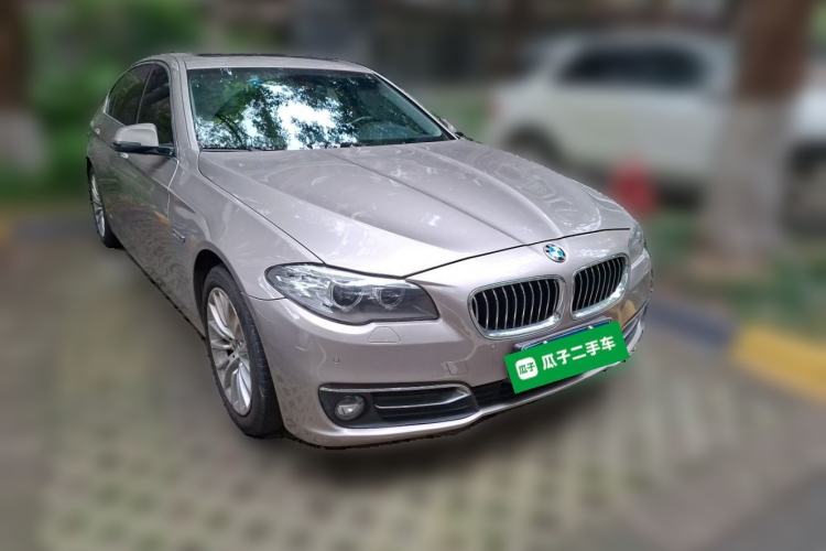 Used BMW 5 Series 2014 525Li Luxury Design Package Front Right 45 Deg