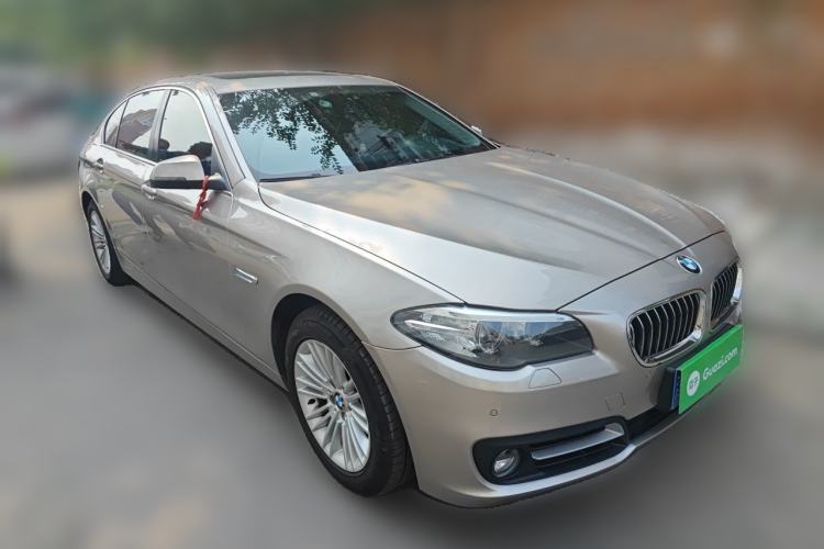 Used BMW 5 Series 2014 525Li Leading Model Front Right 45 Deg