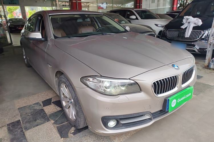 Used BMW 5 Series 2014 520Li Elegant Model Front Right 45 Deg
