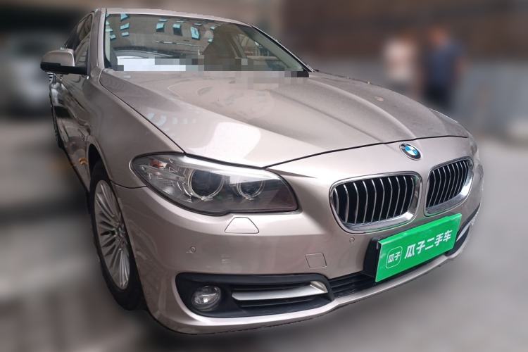 Used BMW 5 Series 2014 525Li Leading Model Front Right 45 Deg