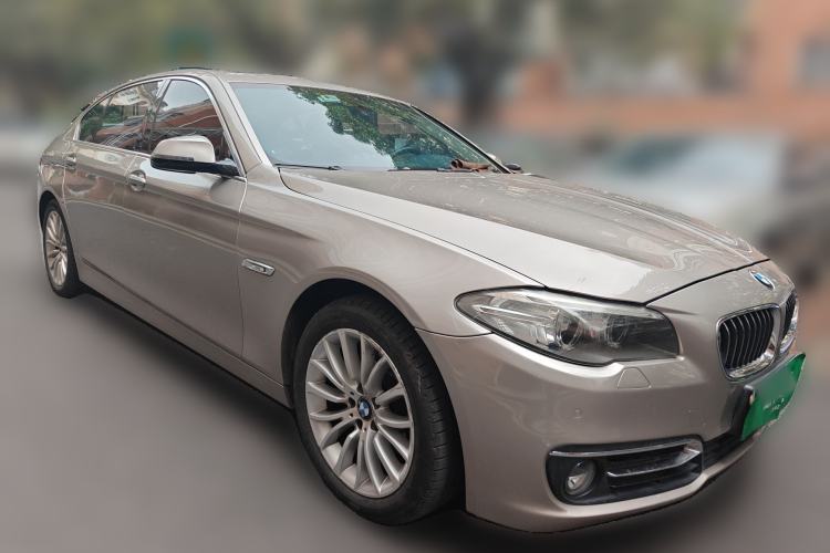 Used BMW 5 Series 2014 525Li Luxury Design Package Front Right 45 Deg
