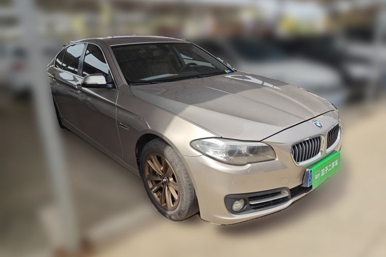 Used BMW 5 Series 2014 525Li Leading Model Front Right 45 Deg