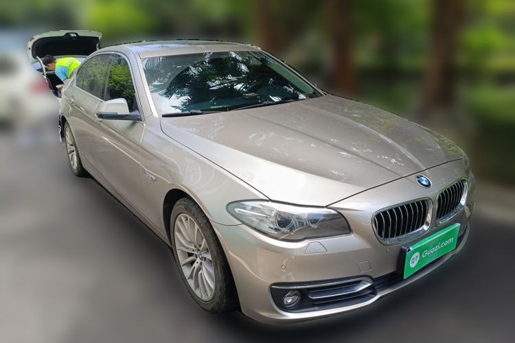 Used BMW 5 Series 2014 525Li Luxury Design Package Front Right 45 Deg