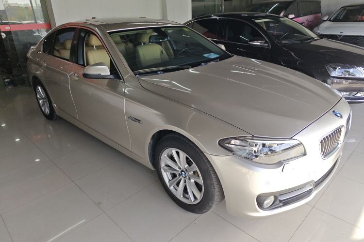 Used BMW 5 Series 2014 520i Elegant Edition Front Right 45 Deg