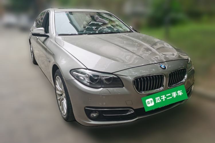 Used BMW 5 Series 2014 525Li Luxury Design Package Front Right 45 Deg