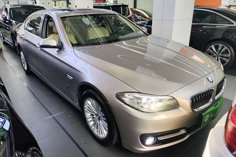 Used BMW 5 Series 2014 525Li Leading Model Front Right 45 Deg