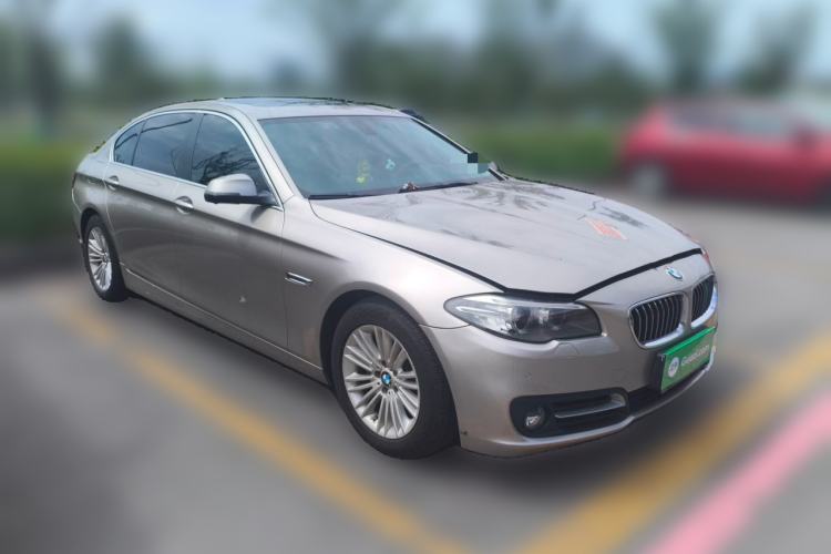 Used BMW 5 Series 2014 525Li Leading Model Front Right 45 Deg