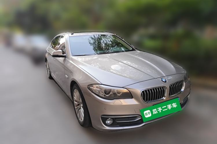 Used BMW 5 Series 2014 525Li Luxury Design Package Front Right 45 Deg