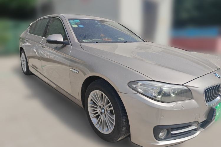 Used BMW 5 Series 2014 525Li Leading Model Front Right 45 Deg