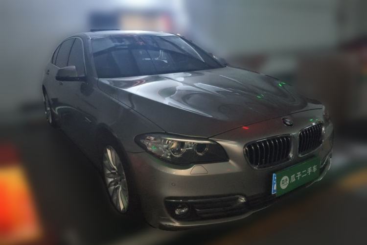 Used BMW 5 Series 2014 525Li Leading Model Front Right 45 Deg
