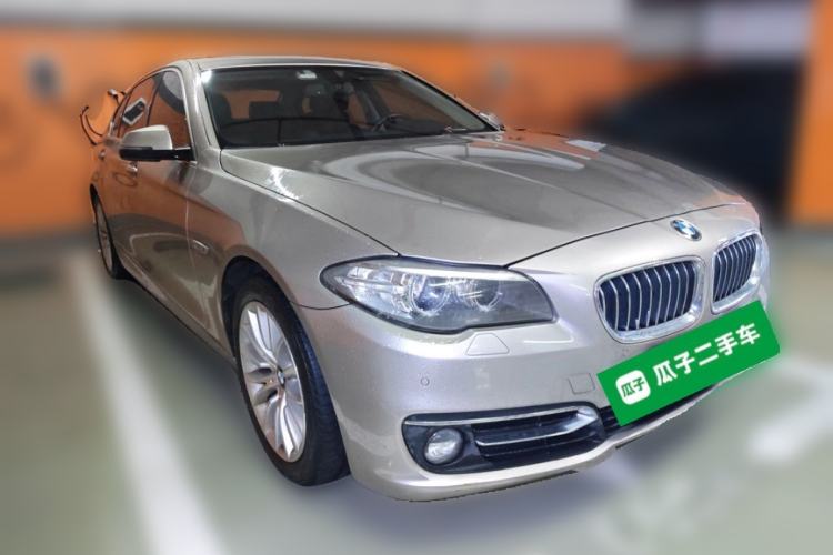 Used BMW 5 Series 2014 525Li Luxury Design Package Front Right 45 Deg