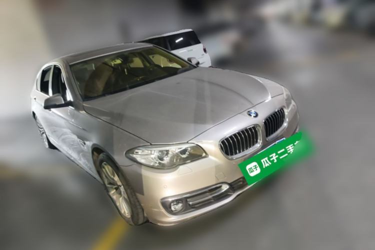 Used BMW 5 Series 2014 525Li Luxury Design Package Front Right 45 Deg