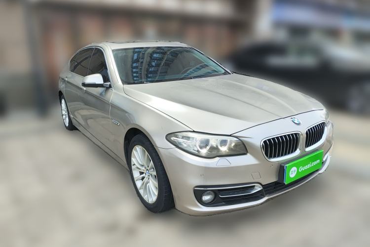 Used BMW 5 Series 2014 525Li Luxury Design Package Front Right 45 Deg
