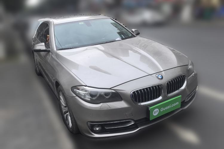 Used BMW 5 Series 2014 525Li Luxury Design Package Front Right 45 Deg