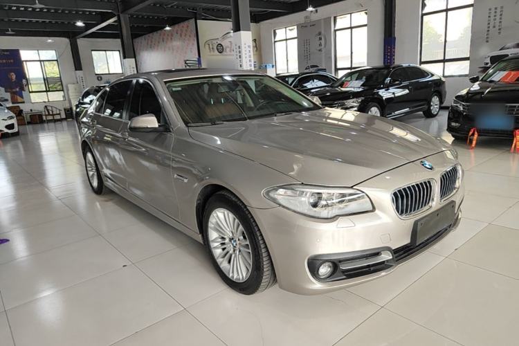 Used BMW 5 Series 2014 525Li Leading Model Front Right 45 Deg