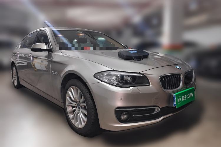Used BMW 5 Series 2014 525Li Luxury Design Package Front Right 45 Deg