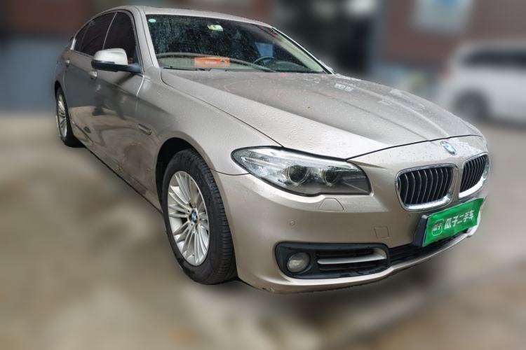 Used BMW 5 Series 2014 525Li Leading Model Front Right 45 Deg